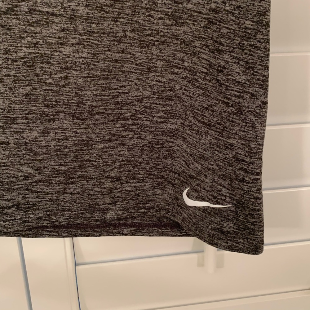 Nike dry-fit athletic top - Picture 3 of 6